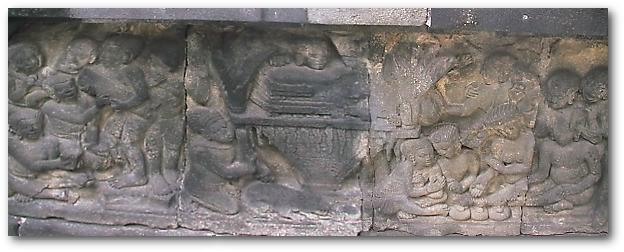 プランバナン寺院のラーマーヤナ レリーフ(9)「ダサラタ王の死」(ユネスコ世界遺産)：ジャワの寺院：インドネシア