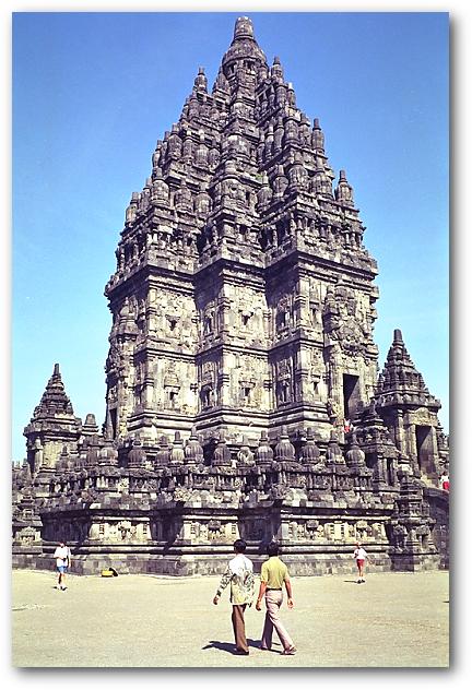 プランバナン寺院(2)(ユネスコ世界遺産)：ジャワの寺院(遺跡)：インドネシア
