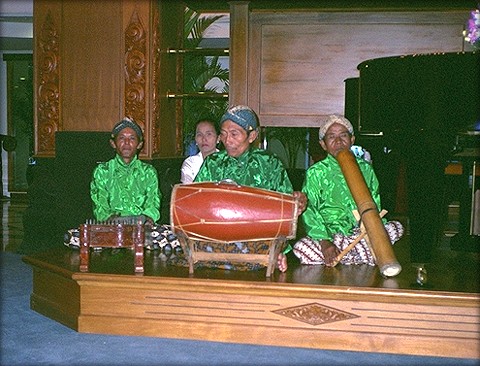 ガムランの演奏：私の好きなインドネシア