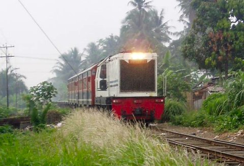 北スマトラの列車“Putri Hijau”：私の好きなインドネシア