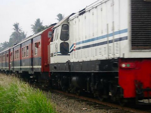 北スマトラの列車“Putri Hijau”：私の好きなインドネシア