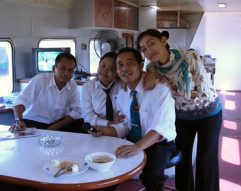 食堂車乗務員一同：私の好きなインドネシア