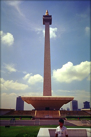 モナス（独立記念塔)：私の好きなインドネシア