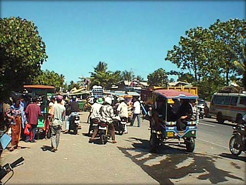 「ロンボク島の市場」（西ヌサ・トゥンガラ州）